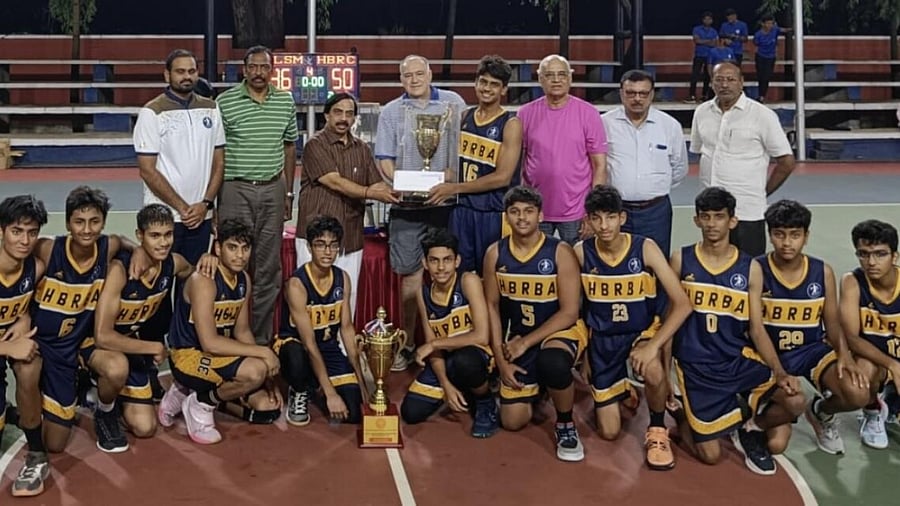 Members of the winning HBR BA-Hedgers Club. Credit: DH photo