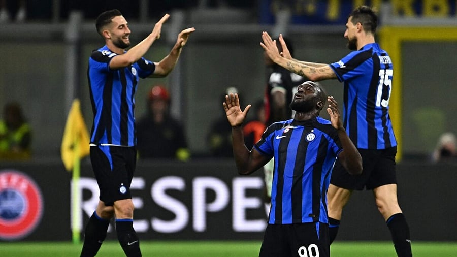 Inter Milan's Belgian forward Romelu Lukaku (R) and teammates react at the end of the UEFA Champions League semi-final second leg football match between Inter Milan and AC Milan on May 16, 2023 at tyhe Giuseppe-Meazza (San Siro) stadium in Milan. Credit: AFP Photo