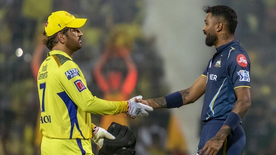 MS Dhoni and Hardik Pandya. Credit: IANS Photo