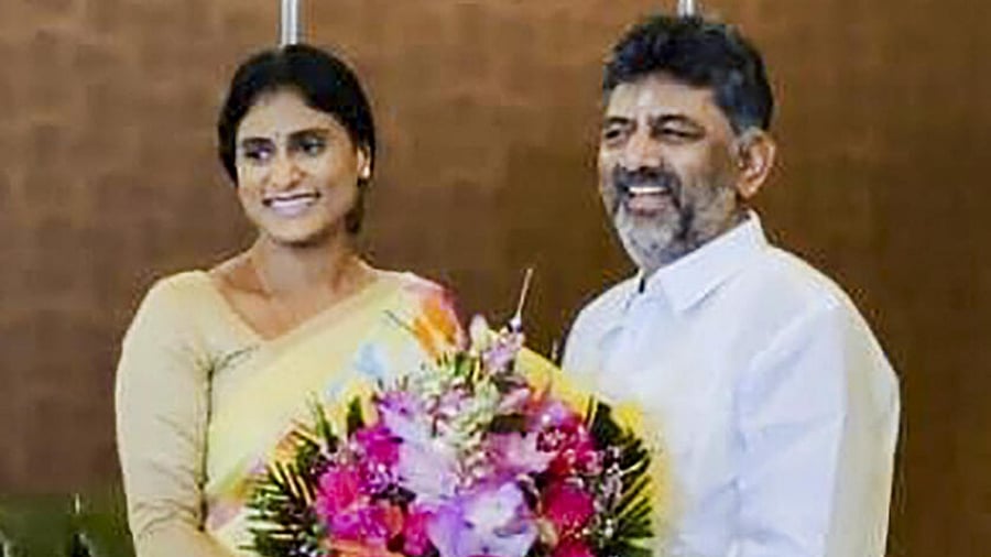 Karnataka Deputy Chief Minister D K Shivakumar and YSR Telangana Party chief Y S Sharmila. Credit: PTI Photo