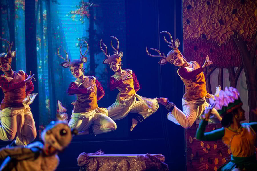 The show features over 70 dancers and actors.