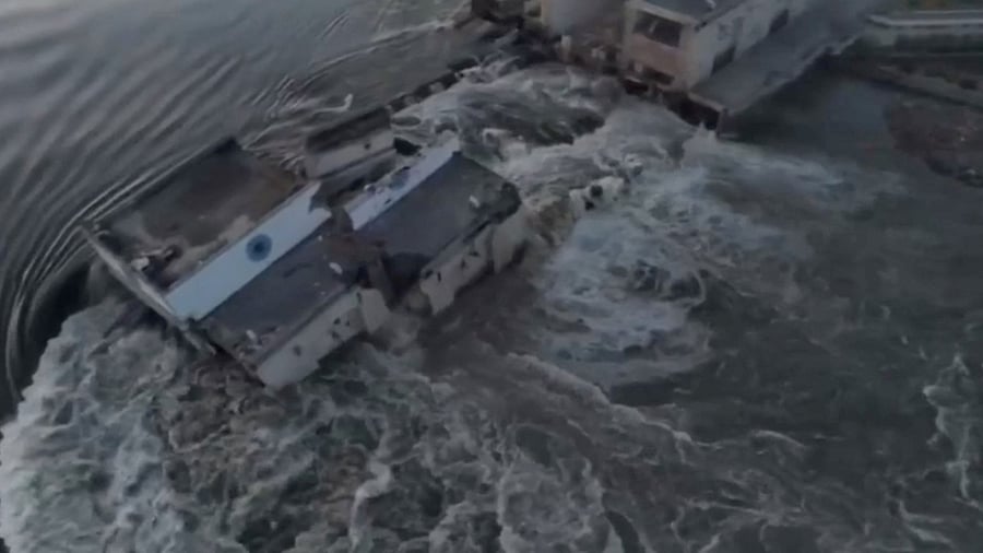 Breached dam in Ukraine's south unleashes floodwaters. Credit: Reuters Photo