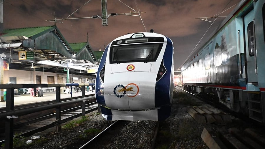 <div class="paragraphs"><p>A Vande Bharat rake is stationed at KSR Bengaluru.. </p></div>