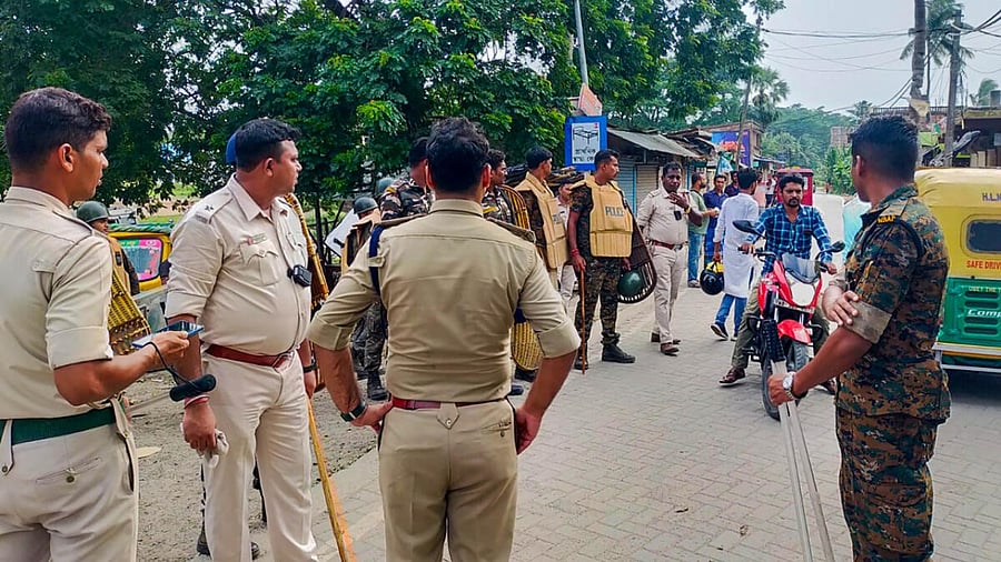 Widespread violence over the filing of nominations for July 8 polls has left at least five people dead and several injured in various parts of the state. Credit: PTI Photo