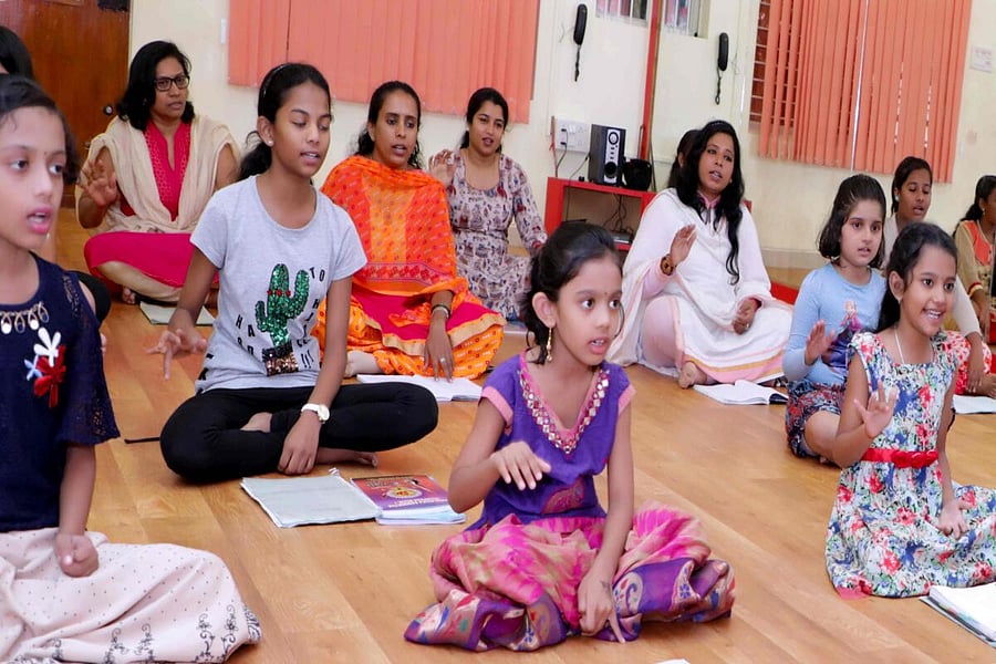 At Rhythms College of Fine Arts, classes are held twice a week for beginners and five days for advanced students.