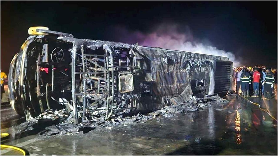 Buldhana: Rescue staff and others at the site after twenty five bus passengers were charred to death when their vehicle caught fire on the Samruddhi Expressway in Maharashtra's Buldhana district, Saturday, July 1, 2023. Credit: PTI Photo