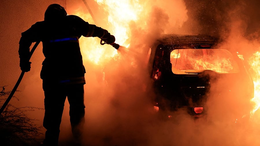 Fifth night of riots after a teenager shot dead by police in Paris suburb. Credit: Reuters Photo