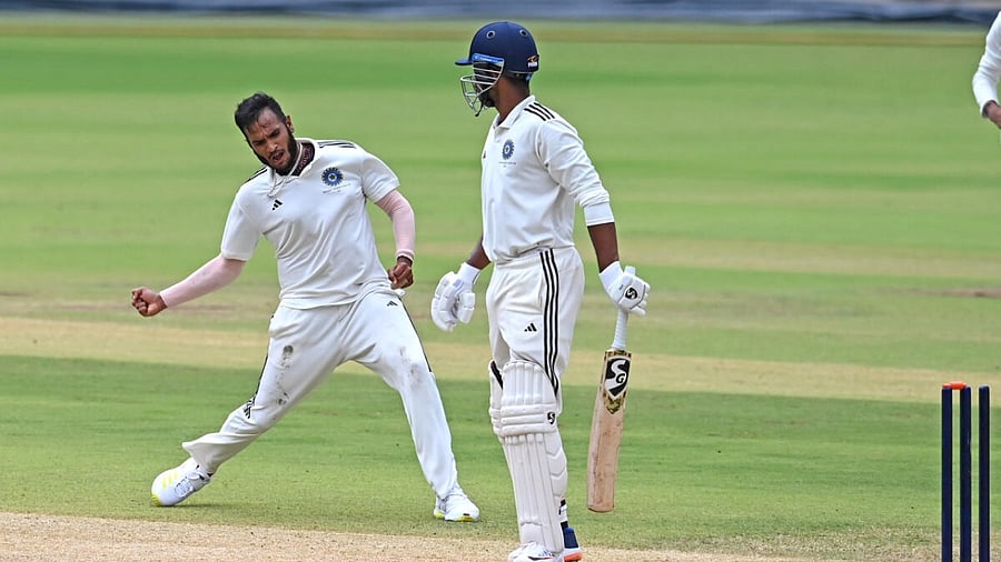 South Zone's Vyshak Vijaykumar celebrates after dismissing North Zone's Jayant Yadav on the third day of the Duleep Trophy semifinal at the M Chinnaswamy Stadium in Bengaluru on Friday. Credit: DH Photo