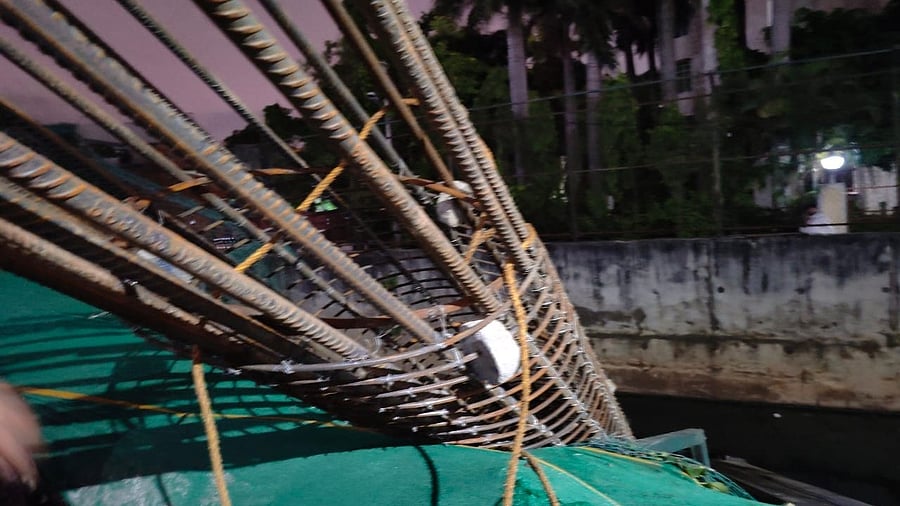 The fallen crane blocked traffic coming from HSR Layout and BTM Layout towards Madiwala on the service road.  Credit: Special Arrangement