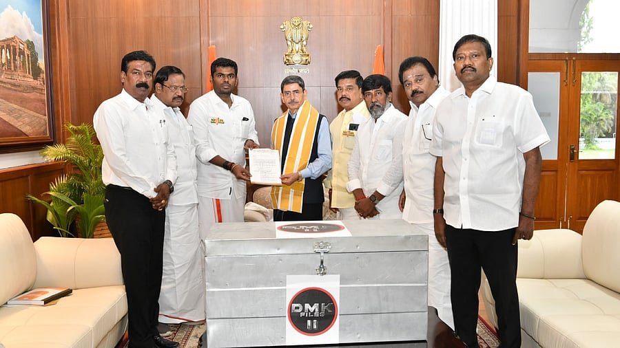 Annamalai posted a picture of him and other leaders submitting the memorandum to Ravi on Twitter. Credit: Twitter/@annamalai_k