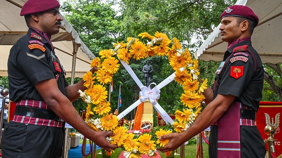 War memorial being decorated on the occasion of Kargil Vijay Diwas celebration. Credit: DH Photo/S K Dinesh