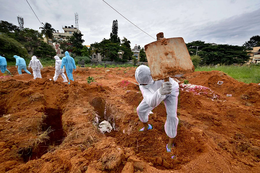 2020 in Pics: The year of crisis - unforgiving virus, exodus of migrants and more