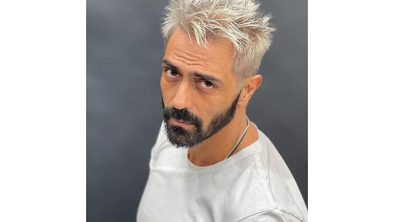 Arjun Rampal’s all-new hairdo for 'Dhaakad' goes viral; See Pics