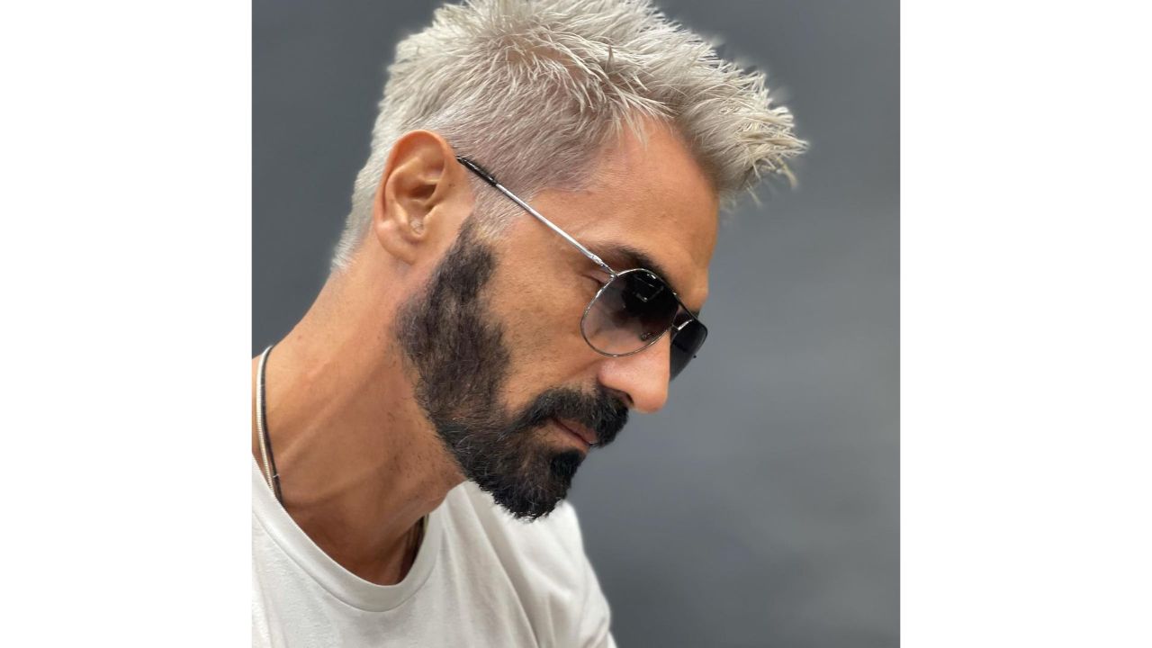 Arjun Rampal’s all-new hairdo for 'Dhaakad' goes viral; See Pics