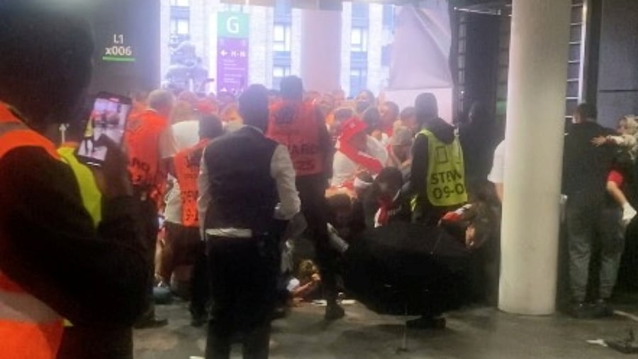 Euro Final: England fans attack, racially abuse Italy supporters outside Wembley stadium