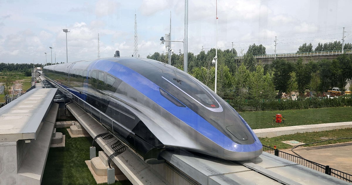 Prototype Train China unveils world's fastest high-speed train prototype, to travel at ...