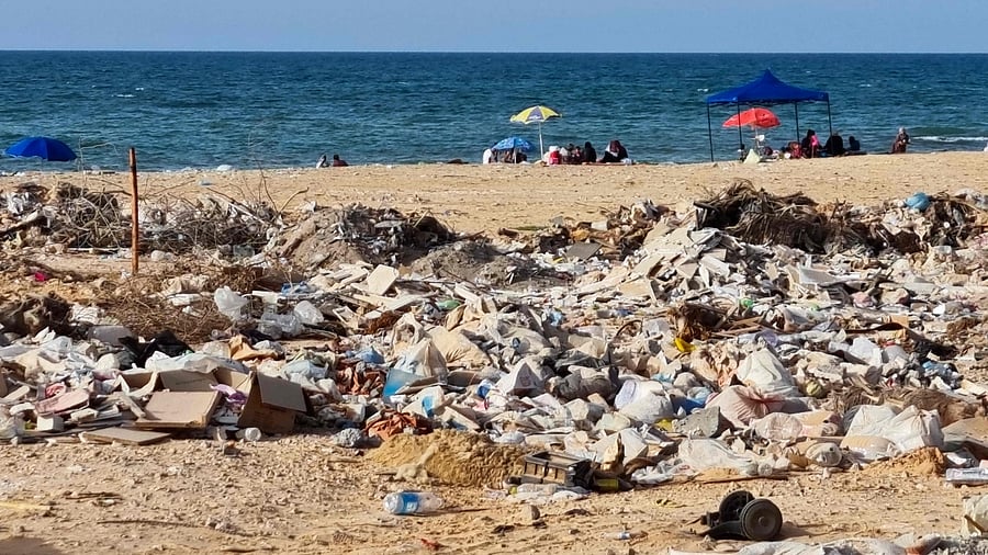 'Catastrophic' pollution plagues Libya beaches — See pictures