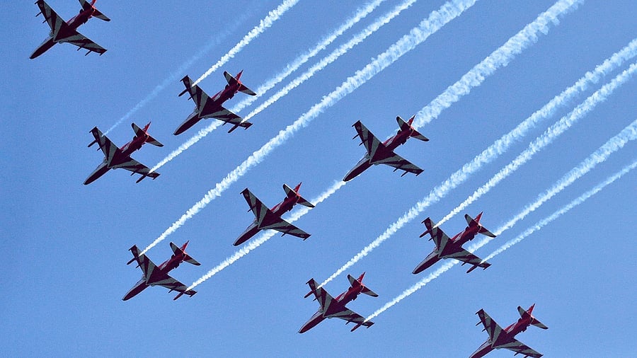 IAF conducts air show in Srinagar after 14 years — See pictures