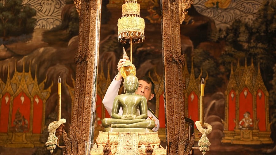 <div class="paragraphs"><p>Thailand is one of the most popular tourist destinations in the world.</p></div>
