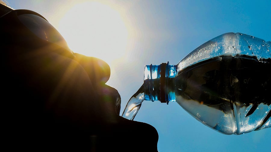 Mercury touches 42°C, scorching heat hits normal life in Delhi