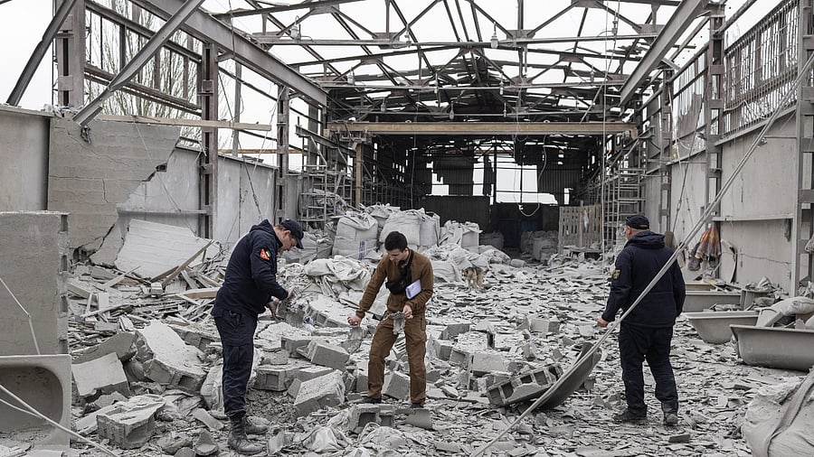 <div class="paragraphs"><p>Although the exact targets of the attack and the scale of the damage were not immediately clear, the assault came as Russia has stepped up its airstrikes against Ukraine in recent days. </p></div>