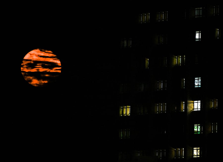 The full moon rises over Havana. Credit: AFP Photo