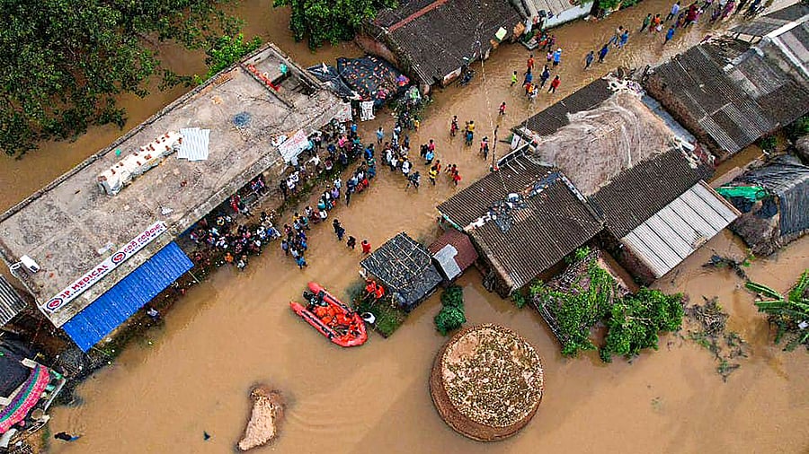 Rains in Odisha: Over 9 lakh affected; flood situation remains grim. Credit: PTI Photo