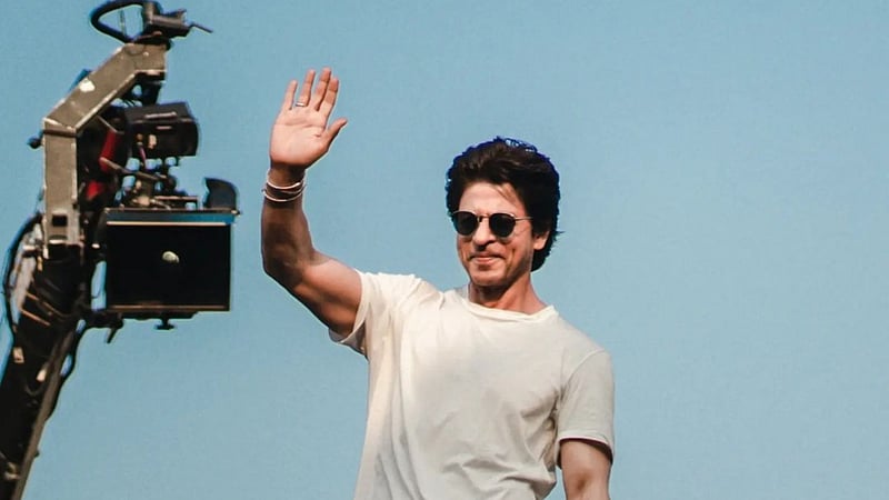 Shah Rukh Khan greets sea of fans outside Mannat on his 57th birthday