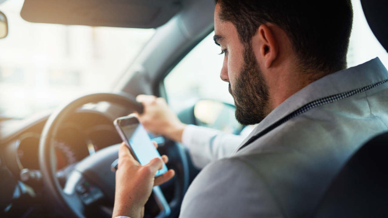 In Pics | 5 common mistakes to avoid while driving