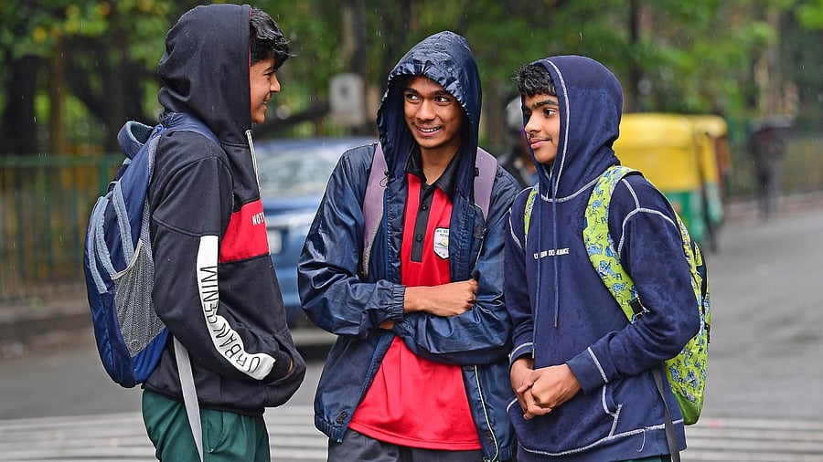 Cyclone Mandous: Moderate rain lashes Bengaluru, suburbs