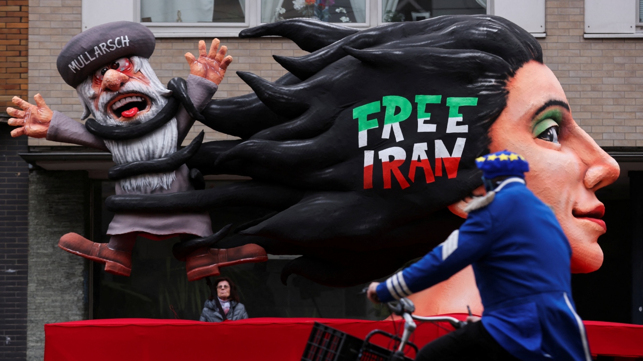 Rosenmontag 2023: World leaders mocked at Germany's carnival