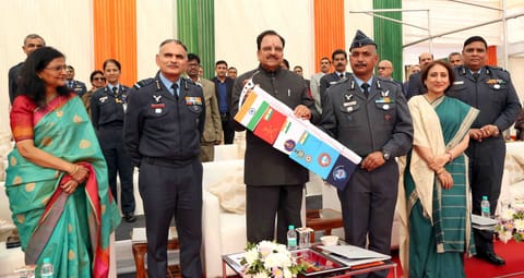 Ajay Bhatt flags-in ‘Mission Antarctica’ carried out by a team of Himalayan Mountaineering Institute, Darjeeling
