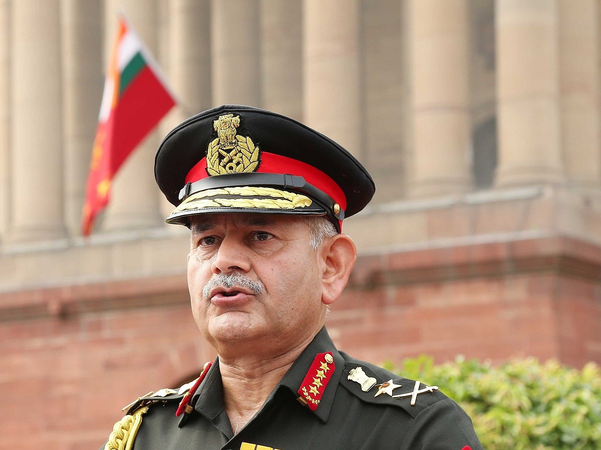 In a historic first, 2 Rewa Sainik School classmates lead Indian Army ...