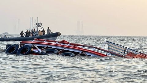 What caused Mumbai boat accident that killed 13?