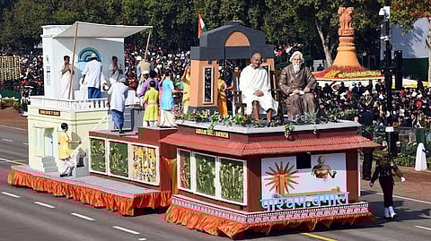 Delhi Tableau excluded from RD Parade 2025; Kejriwal attacks, MoD clarifies