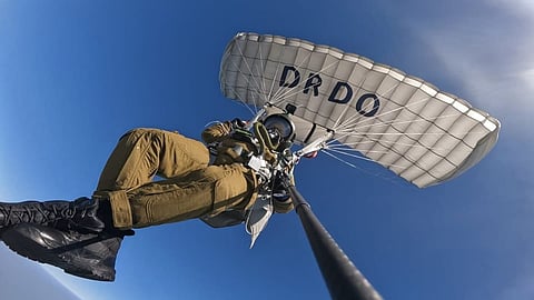 Alt="DRDO’s Indigenous Military Combat Parachute System Successfully Tested"