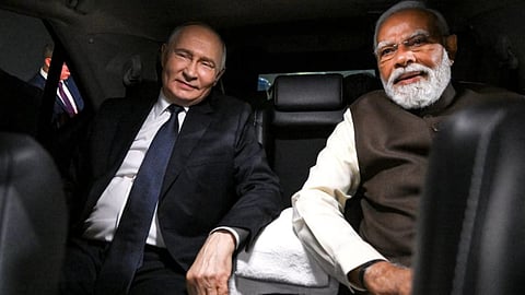 Alt="President Vladimir Putin and PM Modi"