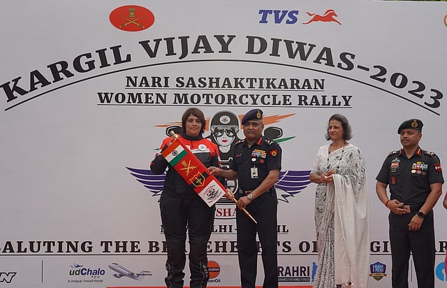 Motorcycle Rally India Army Chief flags off an all women motorcycle rally as part of Kargil ...