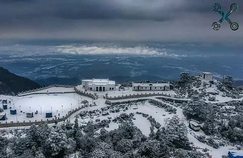 https://www.euttaranchal.com/tourism/sir-george-everest-house.php