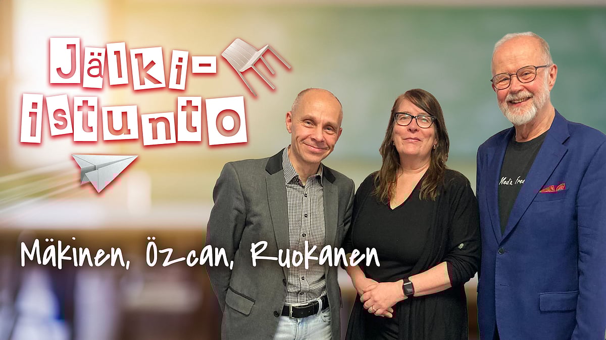 Jälki-istunto -podcastissa Lassi Mäkinen Freija Özcan ja Tapani Ruokanen 