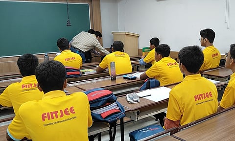 FIITJEE coaching class