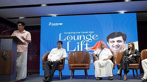 ആസ്‌കോ ഗ്ലോബലും ബീക്കണ്‍ ഗ്രൂപ്പും സംയുക്തമായി ആരംഭിച്ച ട്രാവ് ലൗഞ്ചിന്റെ മൊബൈല്‍ ആപ്പ് പുറത്തിറക്കിയ ശേഷം സംസ്ഥാന ടൂറിസം മന്ത്രി പി.എ മുഹമ്മദ് റിയാസ് സംസാരിക്കുന്നു. ഗോകുലം ഗ്രൂപ്പ് ചെയര്‍മാന്‍ ഗോകുലം ഗോപാലന്‍, ചലചിത്ര താരം മമ്ത മോഹന്‍ദാസ്, ആസ്‌കോ ഗ്ലോബല്‍ എംഡിയും കമ്പനി ഡയറക്ടറുമായ അസീസ് ചൊവ്വഞ്ചേരി, ട്രാവ് ലൗഞ്ച് ഡയറക്ടര്‍ വി.കെ.ഷംനാസ് തുടങ്ങിയവര്‍ സമീപം.

 

