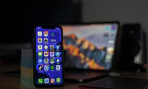 ചൈനയുടെ വീഴ്ച്ച മുതലാക്കി ഇന്ത്യയും വിയറ്റ്‌നാമും! സ്മാര്‍ട്ട്‌ഫോണ്‍ കയറ്റുമതിയില്‍ ഇന്ത്യയ്ക്ക് അതിവേഗ കുതിപ്പ്