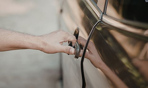 ഹിഡന്‍ കാര്‍ ഡോറുകള്‍ നിരോധിച്ച് ചൈന; അത്ര പ്രശ്‌നക്കാരനാണോ ഈ ടെക്‌നോളജി?