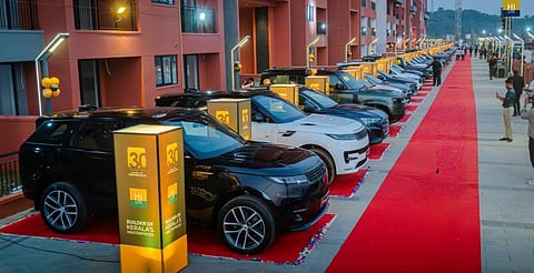 റേഞ്ച് റോവര്‍ മുതല്‍ ഔഡി വരെ 47 കാറുകള്‍; ജീവനക്കാര്‍ക്ക് ഹൈലൈറ്റ് ഗ്രൂപ്പിന്റെ ₹20 കോടിയുടെ സര്‍പ്രൈസ് സമ്മാനം