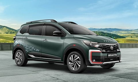 ലക്ഷ്വറി കാറുകളെ വെല്ലുന്ന ലുക്ക്, നിസാന്റെ 7 സീറ്റര്‍ എം.പി.വി 'ഗ്രാവൈറ്റ്‌' എത്തി, വിലയോ വെറും ₹5.65 ലക്ഷം! പക്ഷെ ഒരു കാര്യമുണ്ട്
