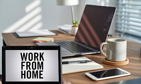 ഗ്യാസ് ക്ഷാമം ഓഫീസുകളെയും ബാധിക്കുന്നു, കൊച്ചിയിലടക്കം കൂടുതല്‍ കമ്പനികള്‍ വര്‍ക്ക് ഫ്രം ഹോമിലേക്ക്; ഹോട്ടലുകള്‍ അടച്ചുപൂട്ടുന്നു