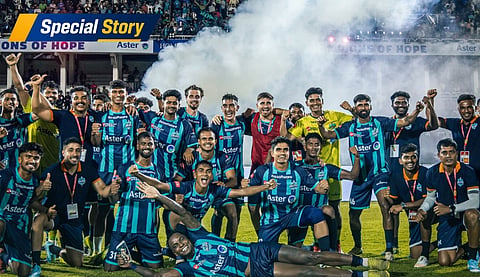 ആദ്യ രണ്ട് സീസണുകള്‍ സൂപ്പര്‍ഹിറ്റ്, കളിക്കാര്‍ക്ക് മെച്ചപ്പെട്ട പ്രതിഫലം; കൂടുതല്‍ സ്‌പോണ്‍സര്‍ഷിപ്പും വരുമാനവും ലക്ഷ്യമിട്ട് സൂപ്പര്‍ലീഗ് കേരള സീസണ്‍ 3 