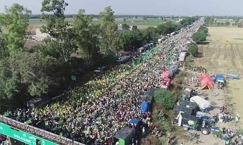 കര്‍ഷകര്‍ക്ക് മുന്നില്‍ മുട്ടുമടക്കി മോദി; കാരണങ്ങള്‍ ഇതാണ്