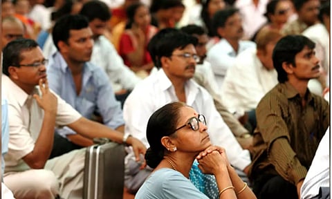 ഉത്സവ സീസണ്‍ നവംബറില്‍ തൊഴിലുകള്‍ കൂട്ടി